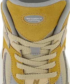 2002 Sneaker - Big Kids