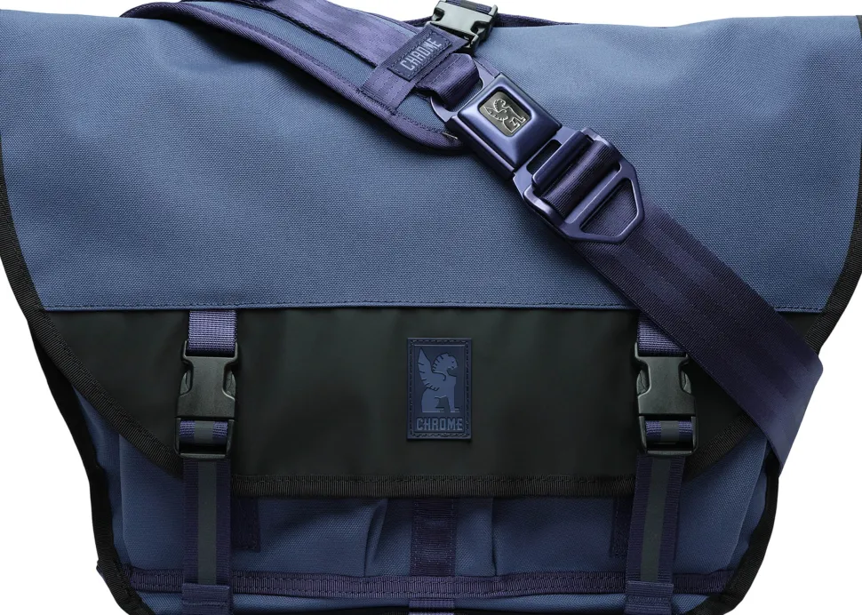 Citizen 15 Messenger Bag - Unisex