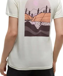 Emerald Edge Arch Crew Neck Graphic Short Sleeve T-Shirt - Women's