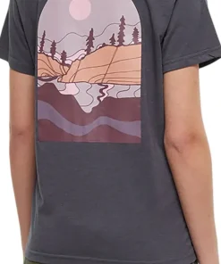 Emerald Edge Arch Crew Neck Graphic Short Sleeve T-Shirt - Women's