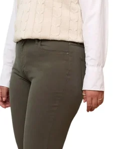 Emily Classic-Rise Slim Jeans 30
