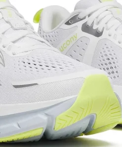 Guide 18 Running Shoes [Wide] - Women's