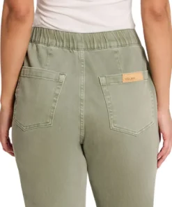 Malia Classic Rise Relaxed Jeans - Women's