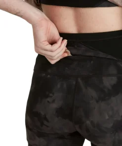 Well.Der.Ness Move Tight Shorts 6in - Women's